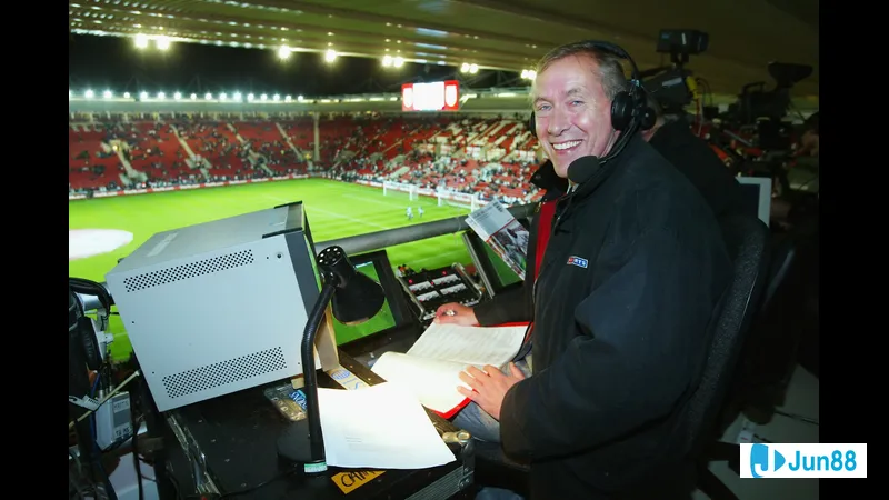 Ứng dụng bình luận bóng đá trực tiếp